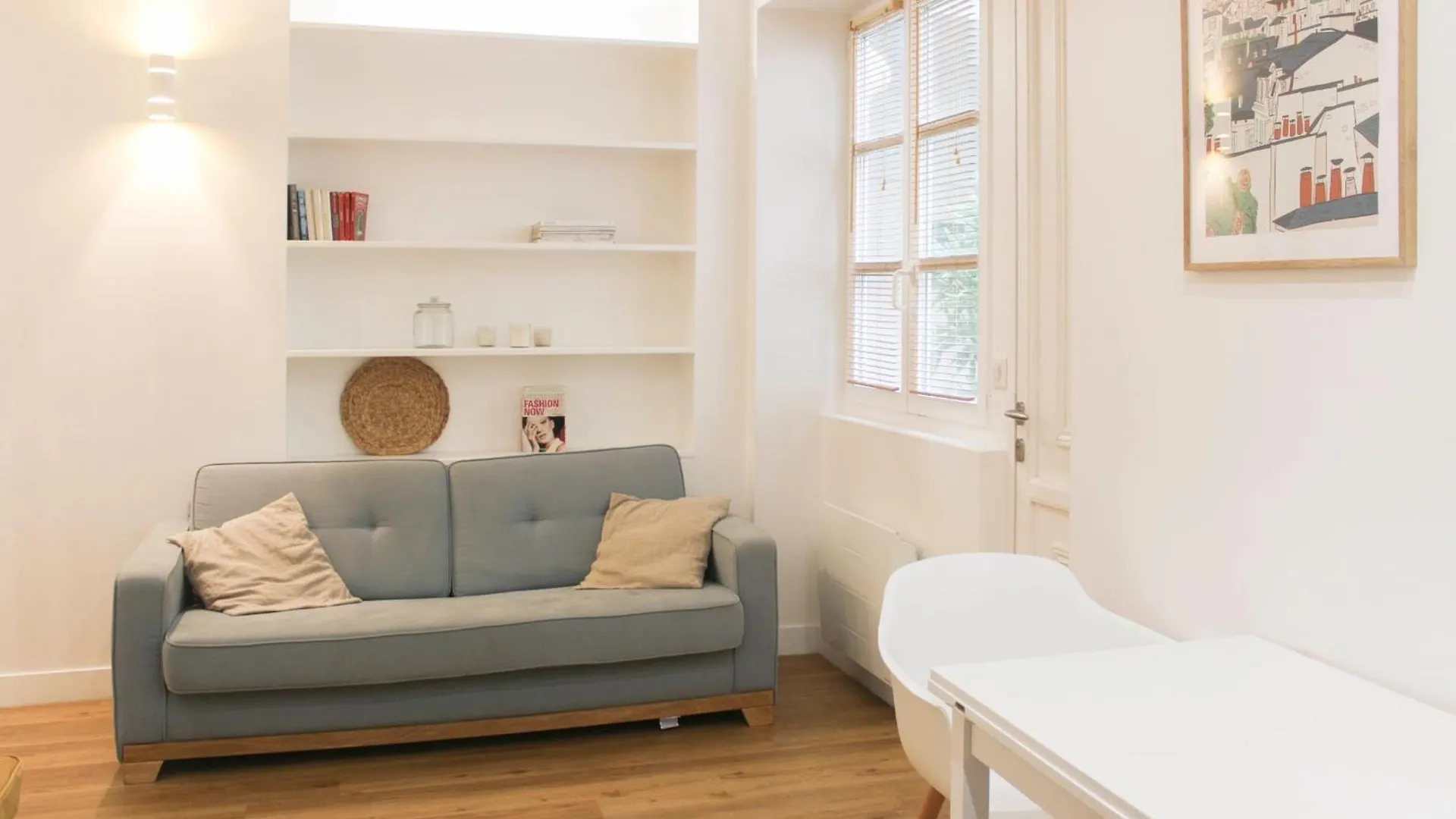 Charming Apartment In The Heart Of The 18Th Paris